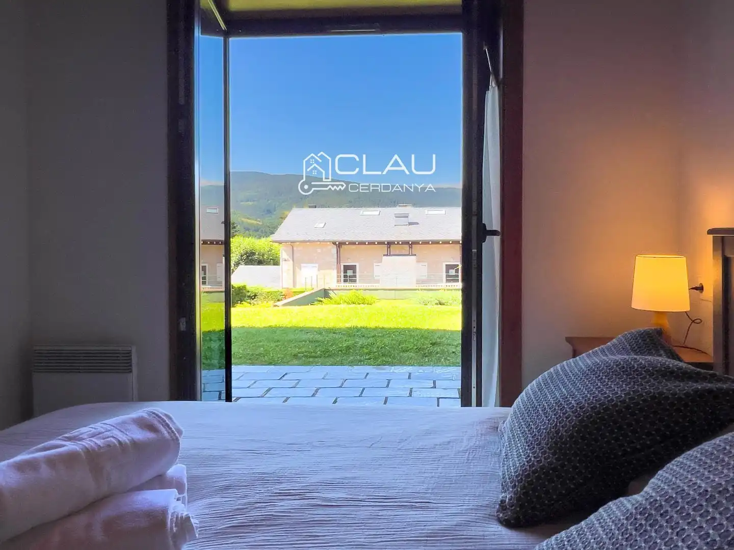 Terraza de Piso de alquiler en Osséja con Calefacción, Jardín privado y Parquet