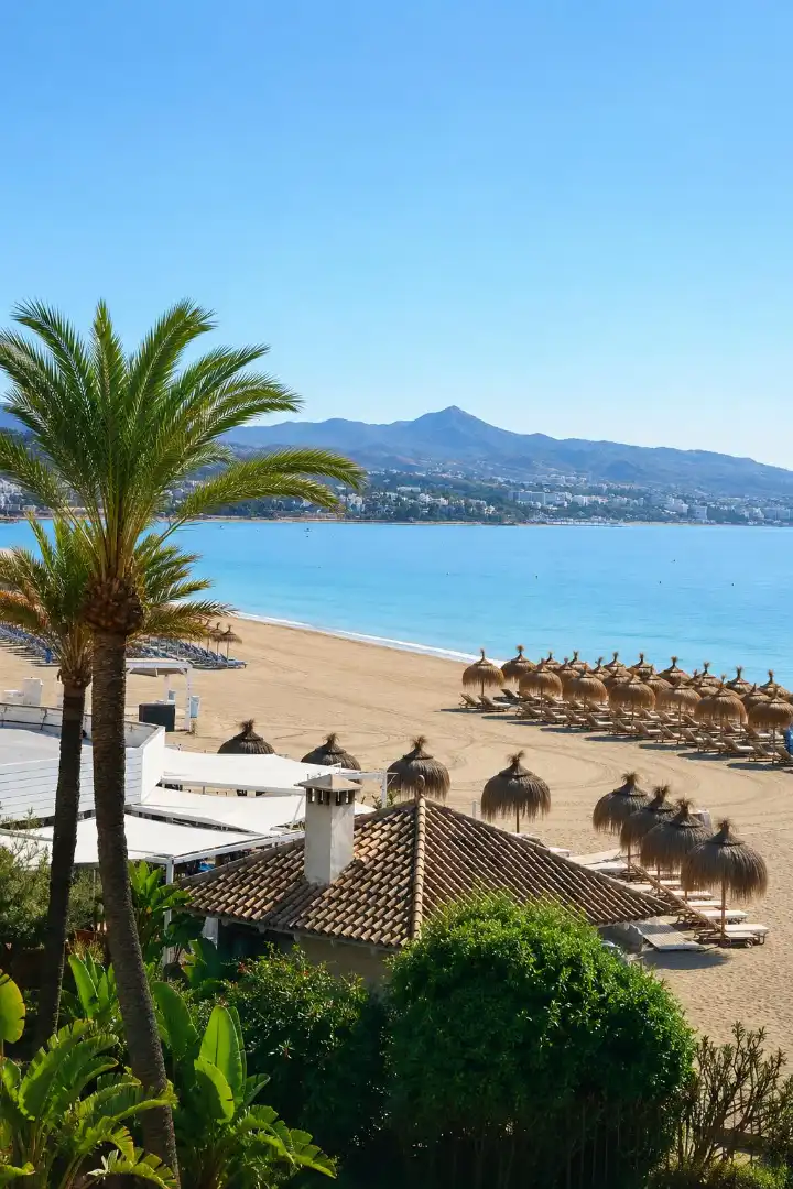 Vista exterior de Pis en venda en Marbella amb Aire condicionat, Calefacció i Terrassa