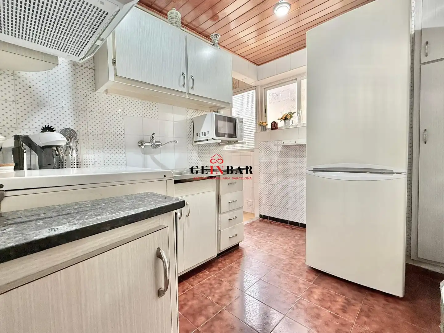 Cocina de Piso en venta en L'Hospitalet de Llobregat con Aire acondicionado, Calefacción y Terraza