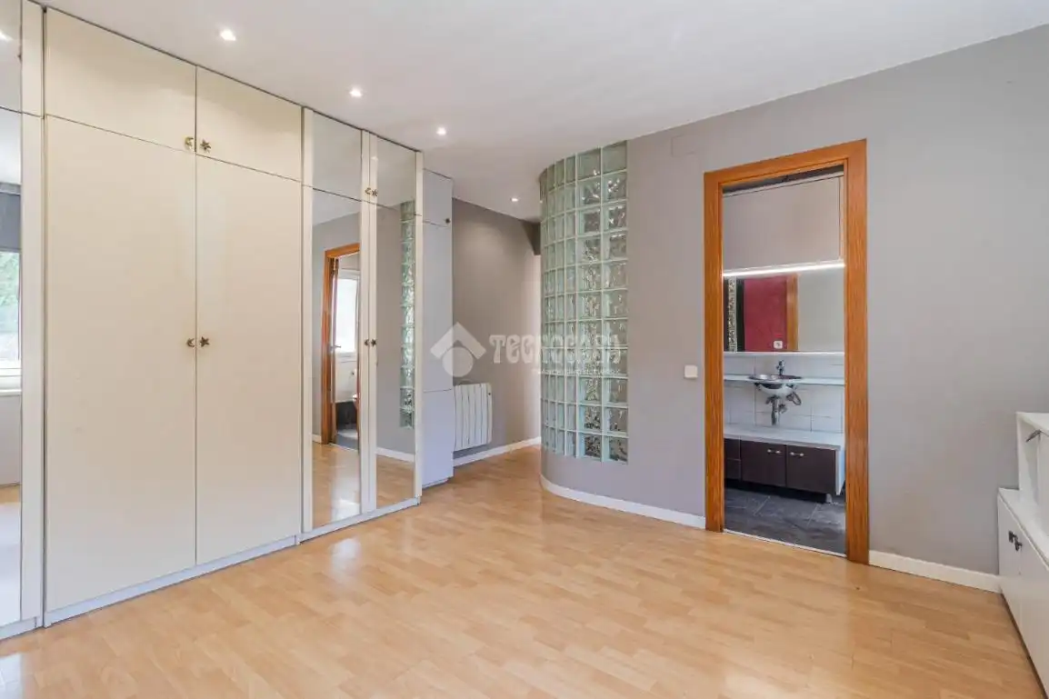 Habitación de Ático en venta en Sant Cugat del Vallès con Balcón