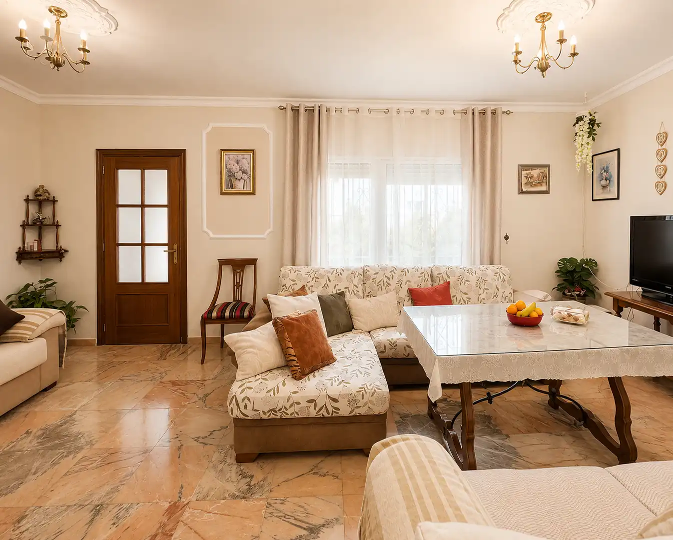 Living room of Houses for sale in Alcalá del Río  with Air Conditioner, Private garden and Terrace