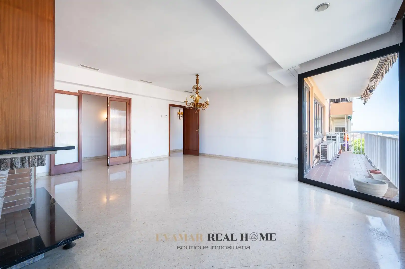 Living room of Flat for sale in  Palma de Mallorca  with Air Conditioner, Terrace and Alarm