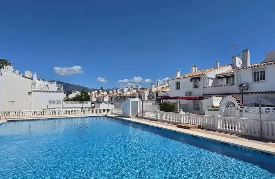 Casa adosada en venda a CL S/N 31 (MONTE BIARRITZ) 29 , Nueva Atalaya
