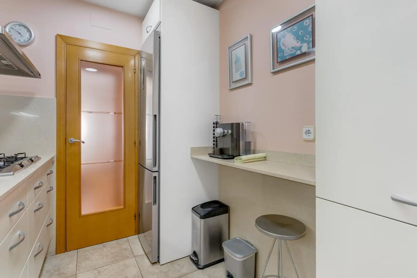 Cocina de Piso en venta en L'Hospitalet de Llobregat con Aire acondicionado, Amueblado y Alarma