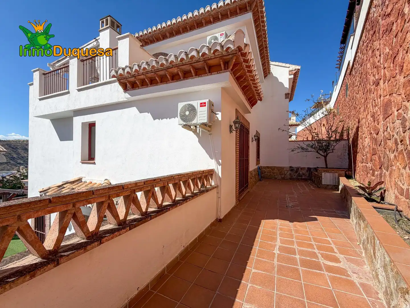 Casa aparellada amb balcó en venda a Calle DOÑANA 44, imagen 11