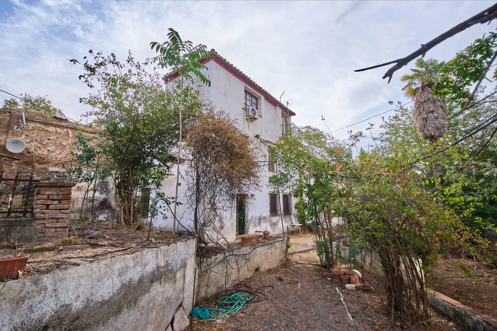 Vista exterior de Casa o chalet en venta en Granada con Jardín privado, Terraza y Piscina