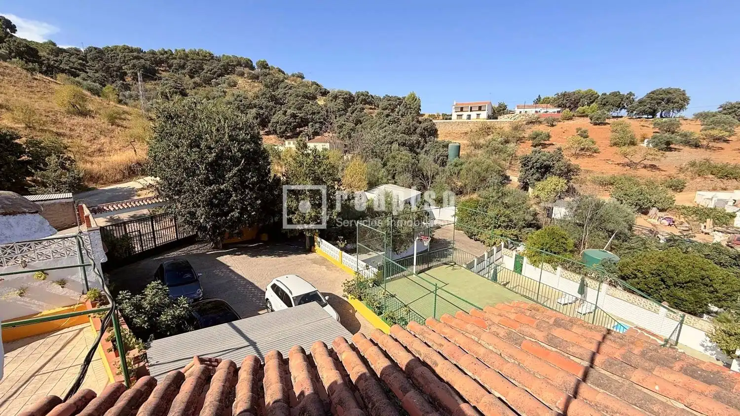 Außenansicht von Haus oder Chalet zum Verkauf in Casabermeja mit Privatgarten, Terrasse und Abstellraum