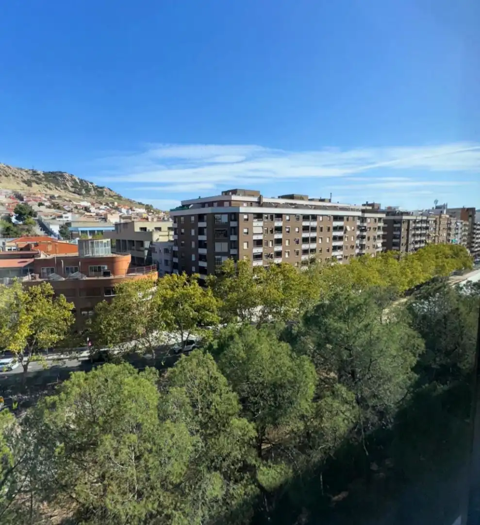 Vista exterior de Piso en venta en Puertollano con Aire acondicionado, Amueblado y Balcón