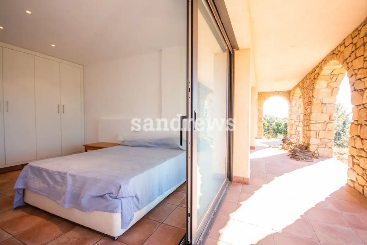 Schlafzimmer von Country house zum Verkauf in Darnius mit Klimaanlage, Heizung und Privatgarten