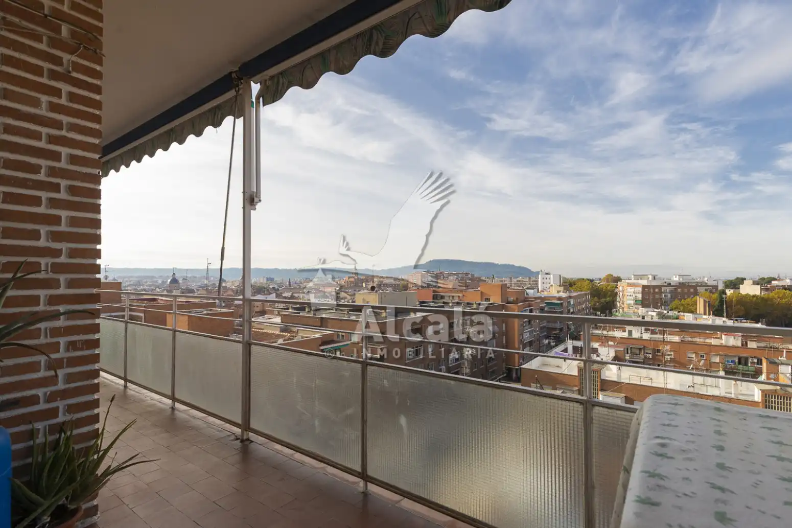 Terraza de Piso en venta en Alcalá de Henares con Calefacción y Terraza