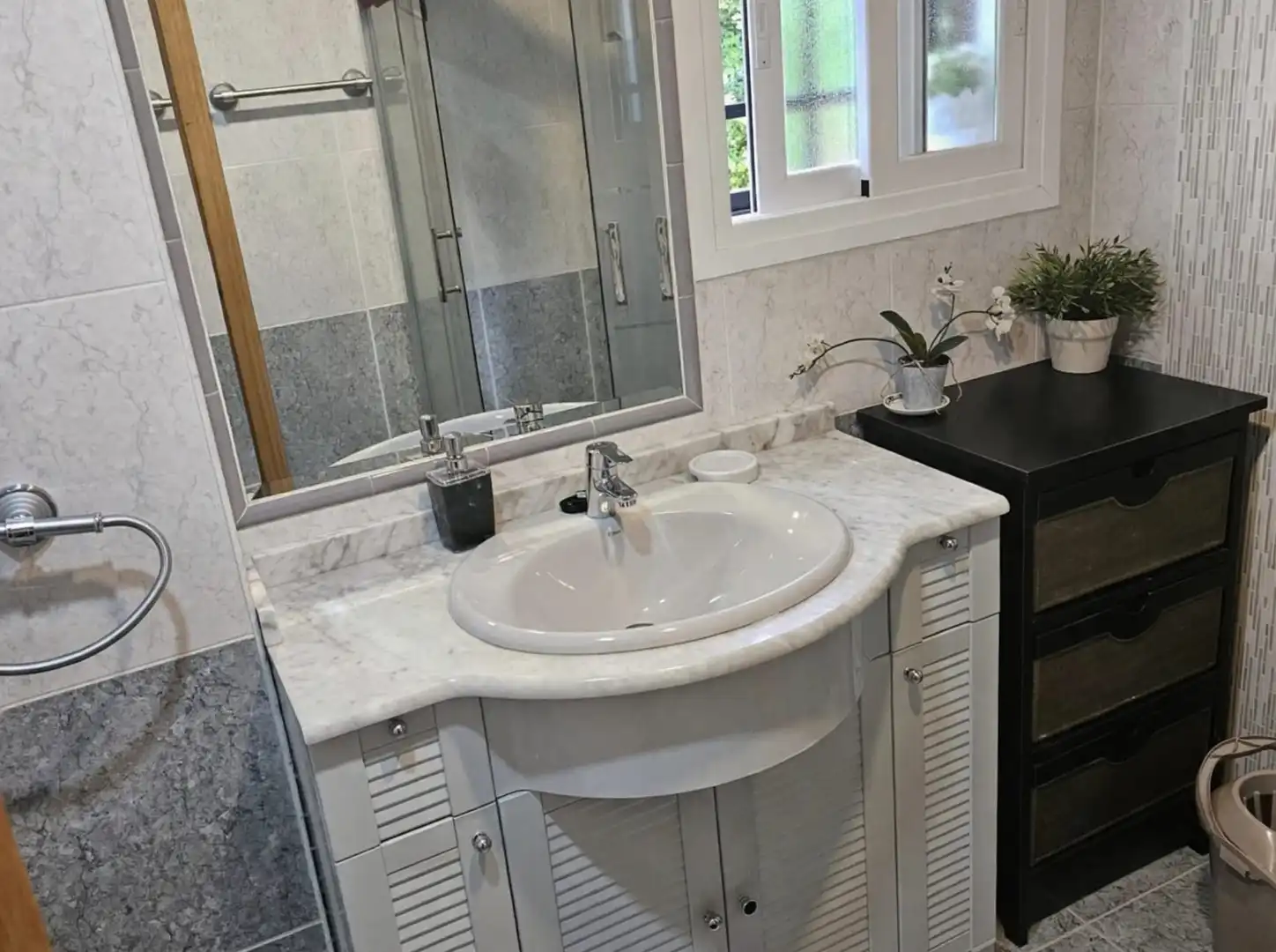 Bathroom of Flat for rent in Chamartín