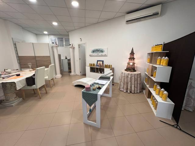 Local comercial en Venta en Calle Parque Sur Cinco en Abrantes