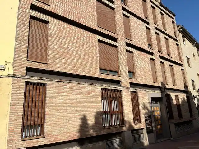 Vista exterior de Oficina de lloguer en Zaragoza amb Calefacció i Moblat