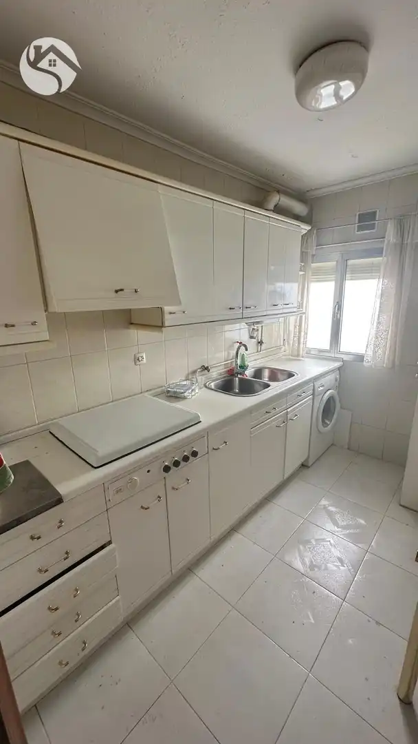 Cocina de Piso en venta en Cuenca con Calefacción, Trastero y Amueblado