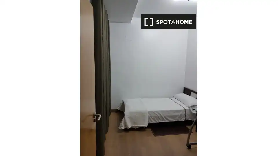 Room in PAU de Carabanchel
