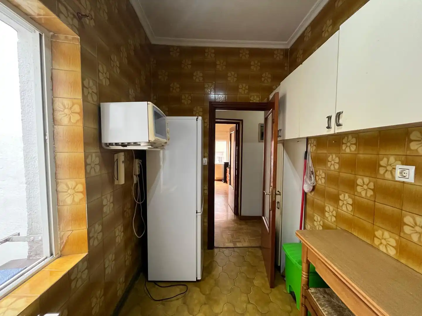 Cocina de Piso de alquiler en Valladolid con Calefacción, Amueblado y Horno