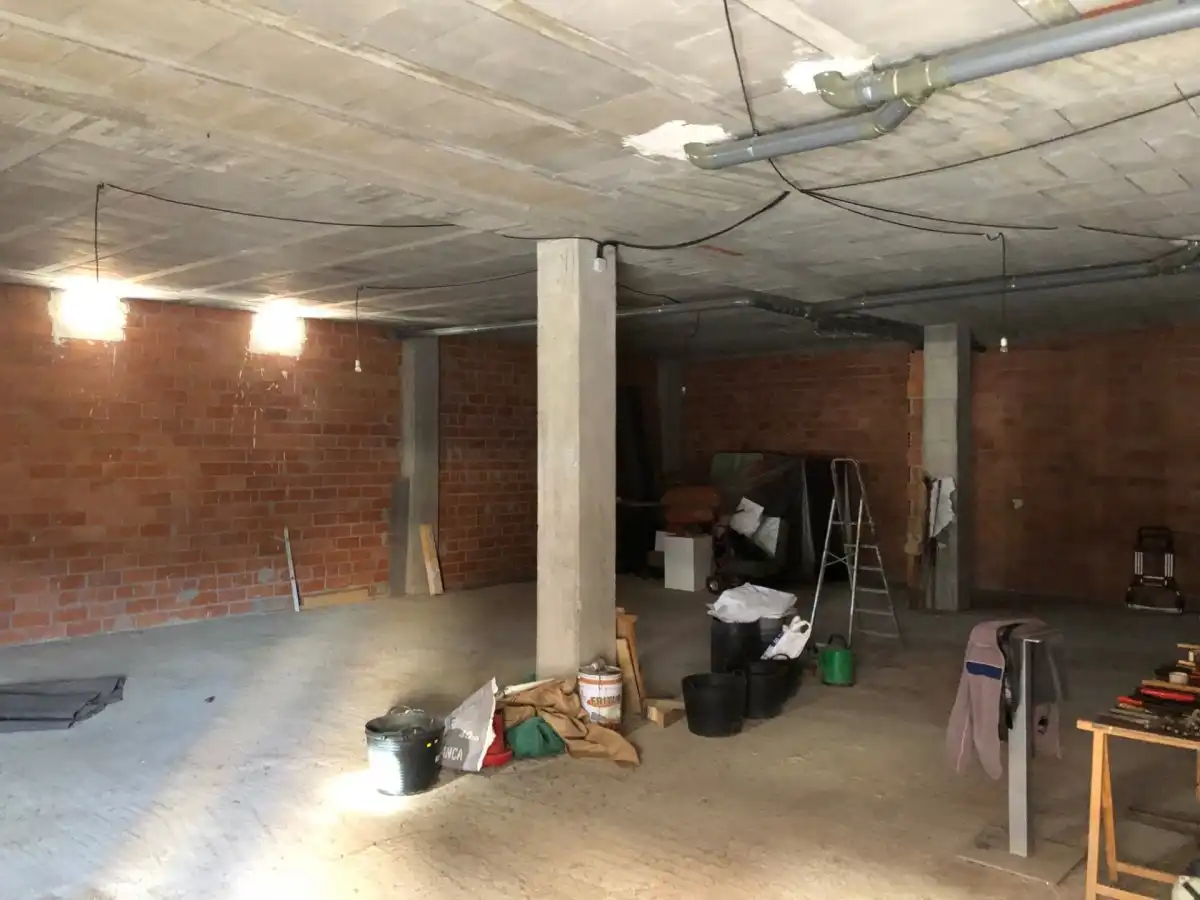 Local comercial en venda a Zona Alta, imagen 3