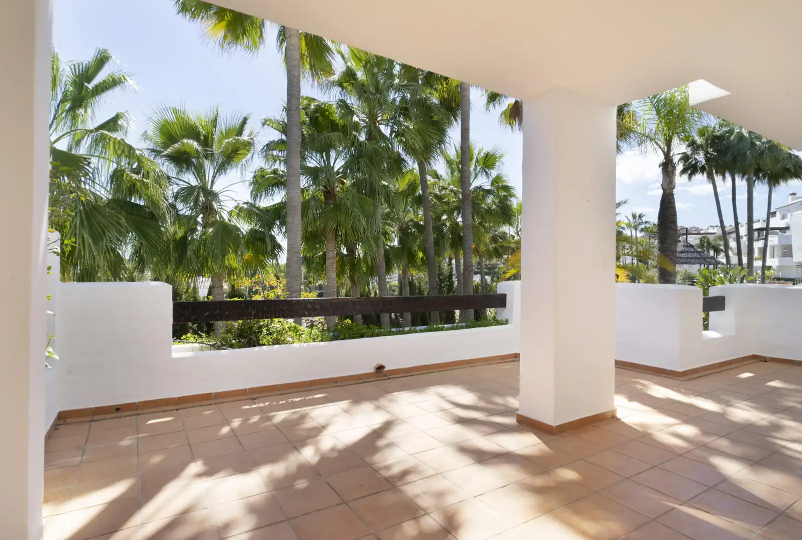 Apartment mit Pool zum Verkauf in Nueva Andalucía, imagen 2