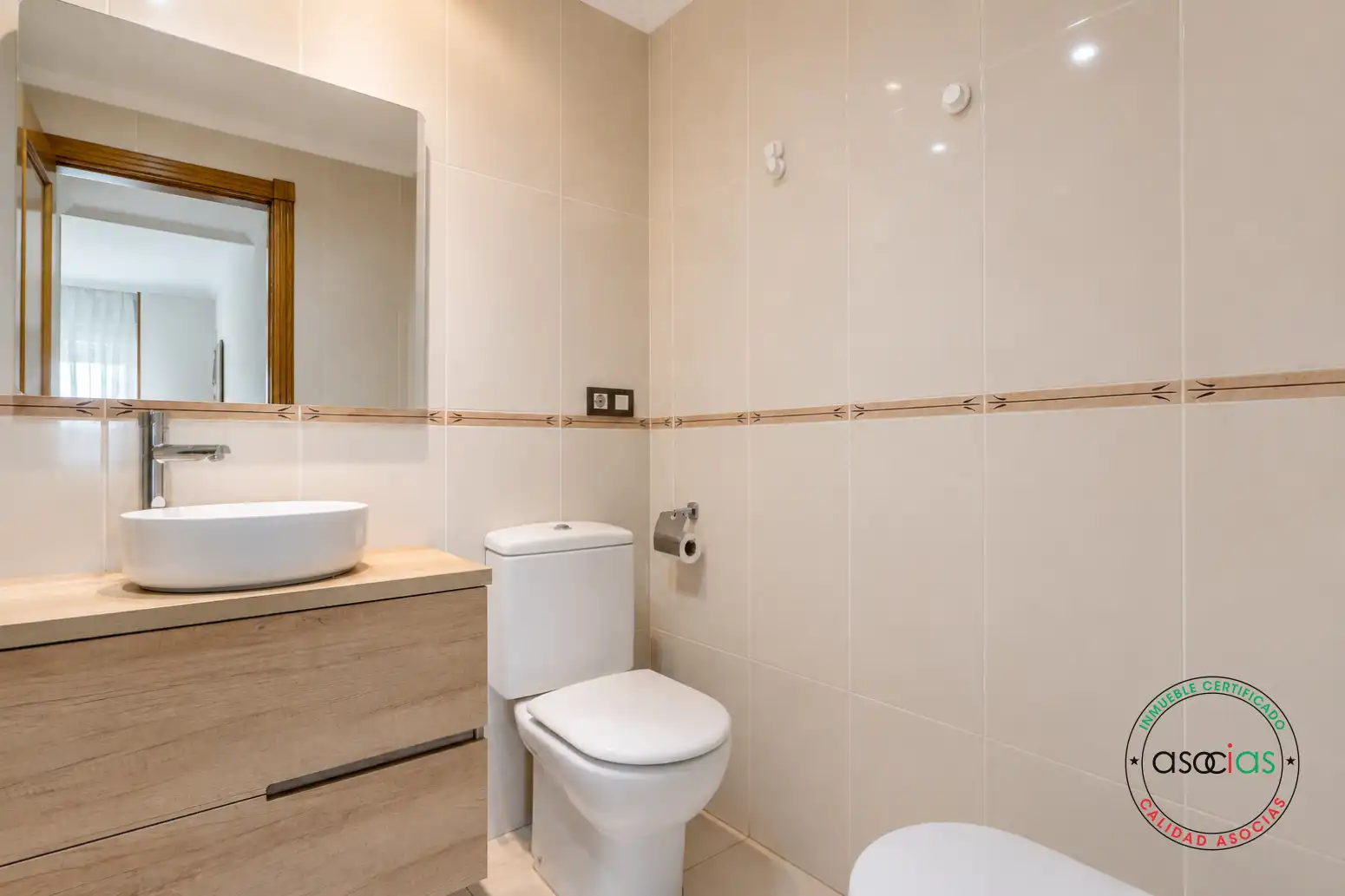 Baño de Piso en venta en Gijón  con Calefacción, Parquet y Terraza