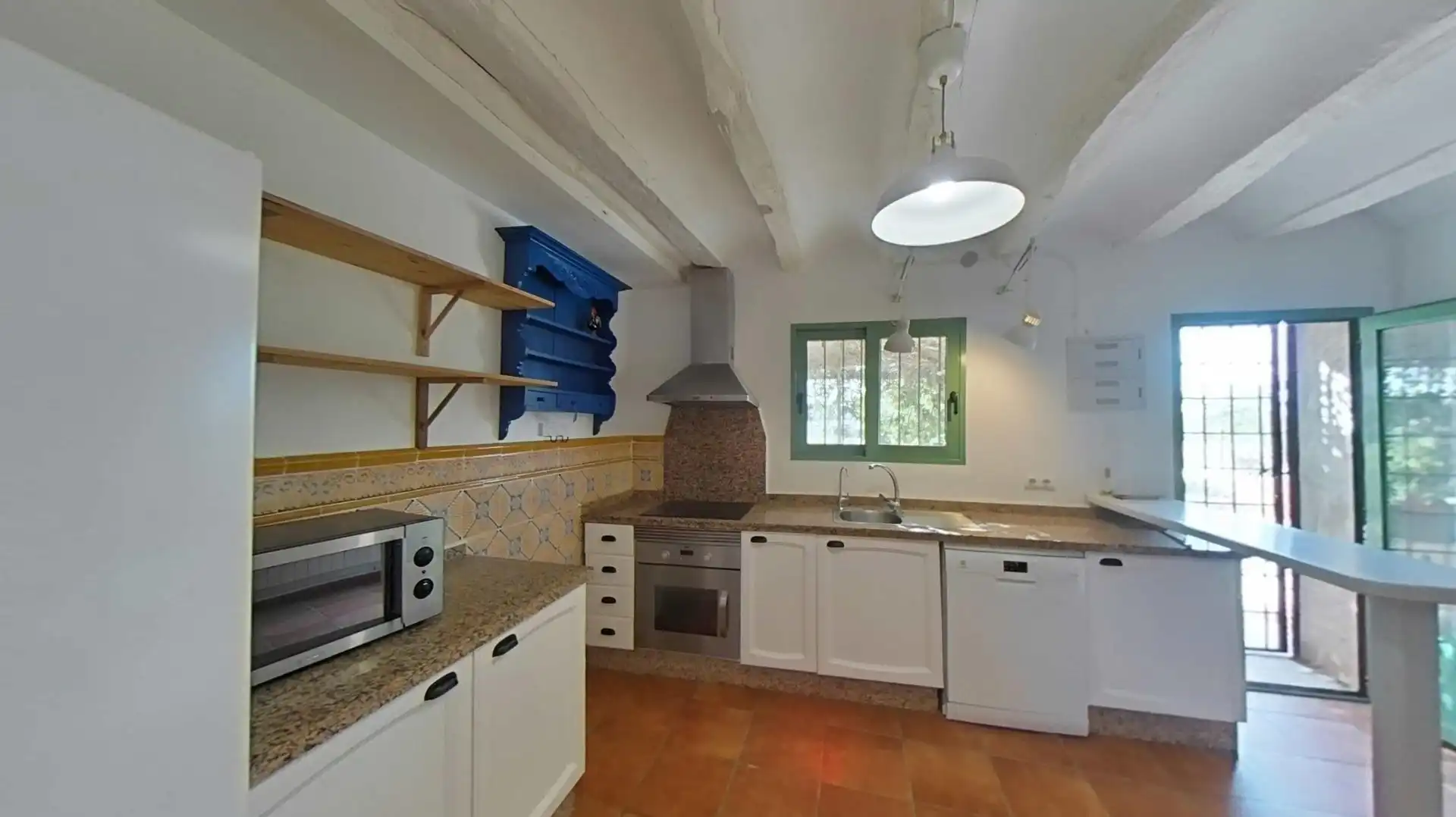 Casa aparellada amb jardí en venda a El Pinós / Pinoso, imagen 4