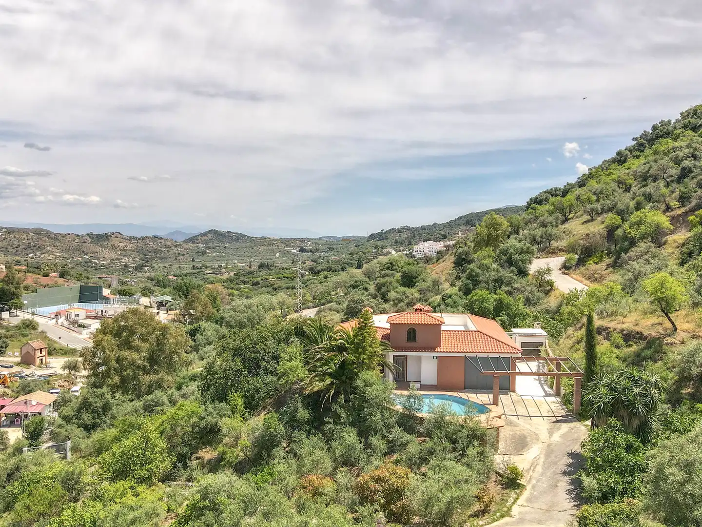 Exterior view of Houses for sale in Monda  with Air Conditioner, Private garden and Storage room