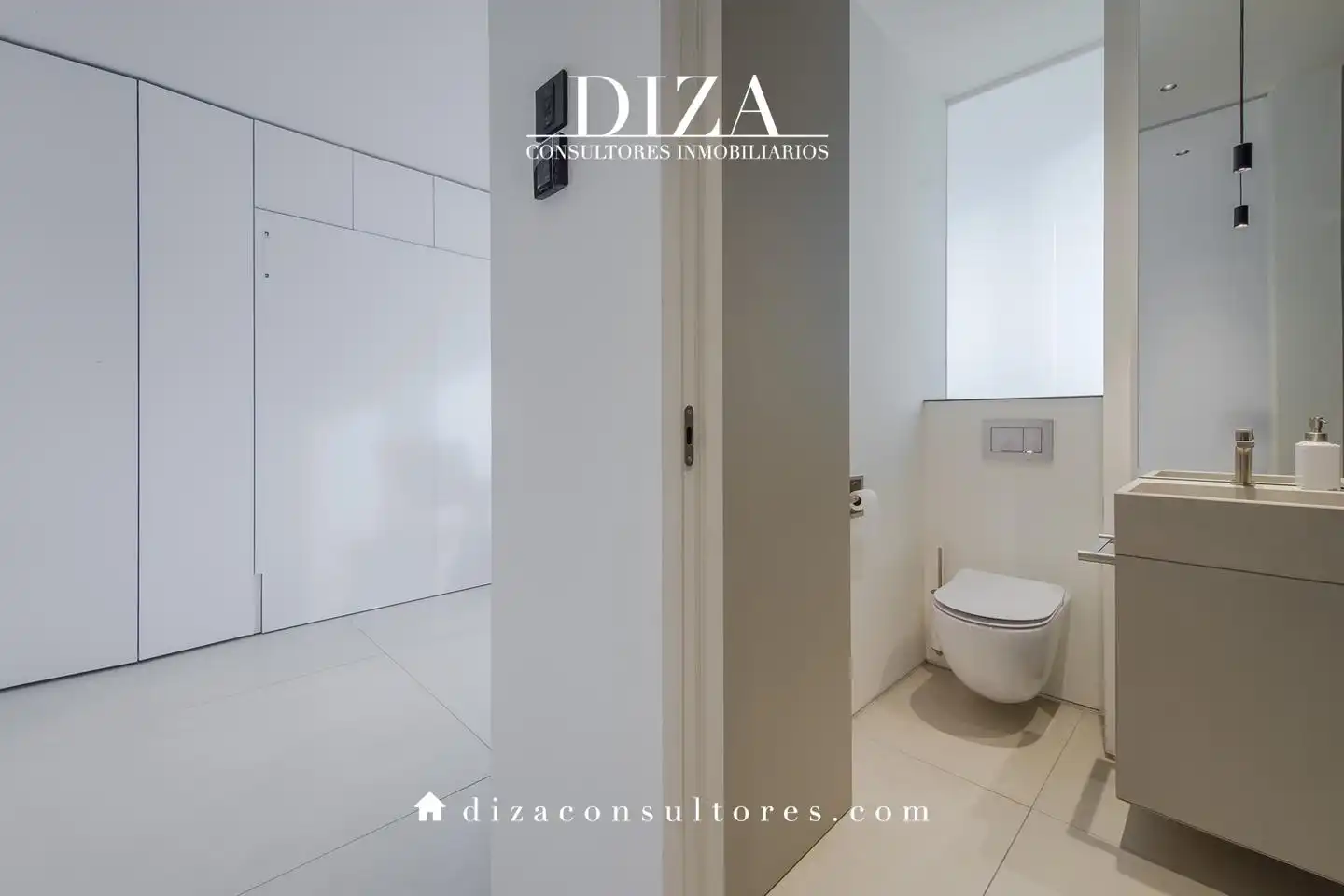 Bathroom of Attic for sale in Madrid  with Air Conditioner, Heating and Terrace