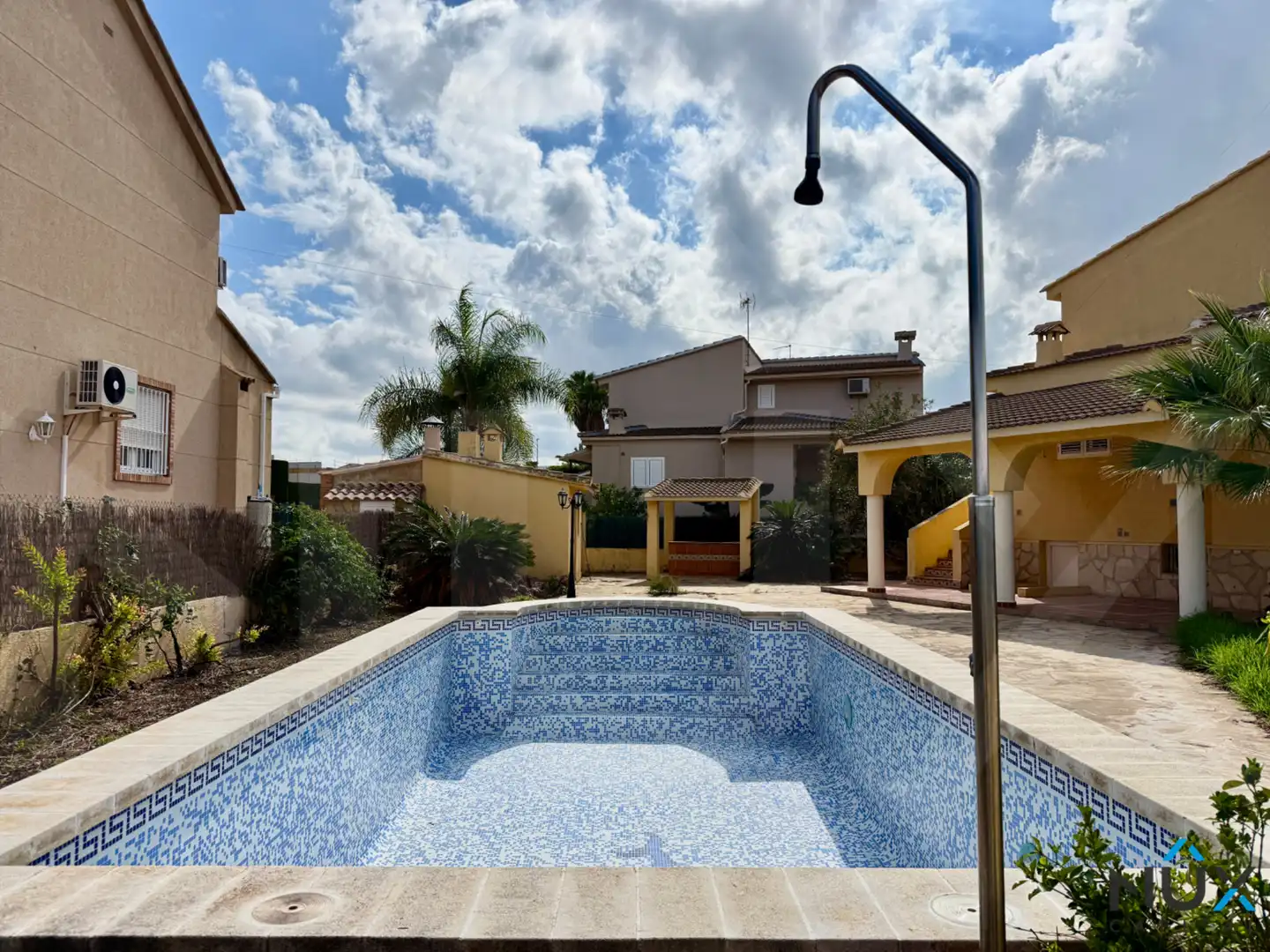 Chalet con piscina en venta en Entrepinos, imagen 6