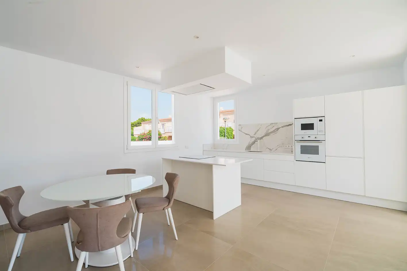 Cuina de Casa o xalet en venda en Ciutadella de Menorca amb Aire condicionat, Jardí privat i Terrassa