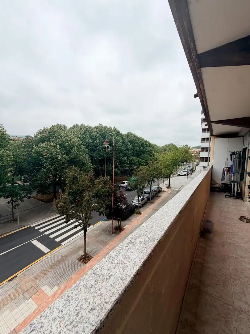 Vista exterior de Piso en venta en Zarautz con Trastero
