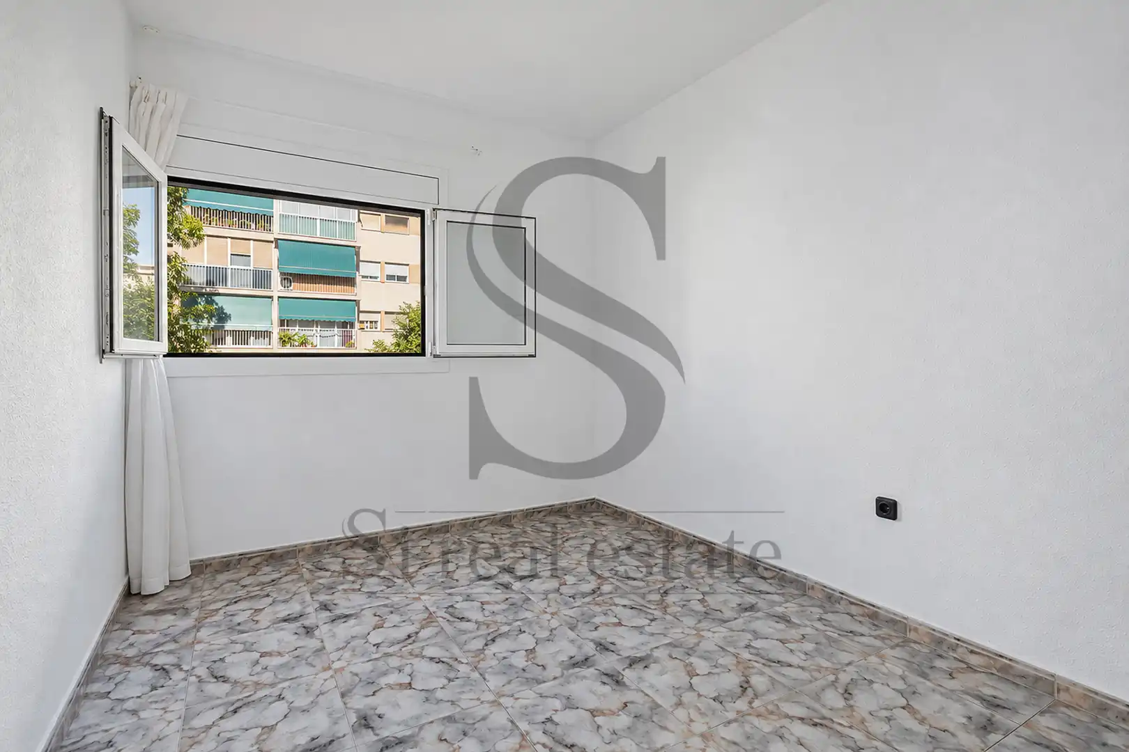 Appartamento con terrazza in vendita a Carrer de Juan de Mena, imagen 8