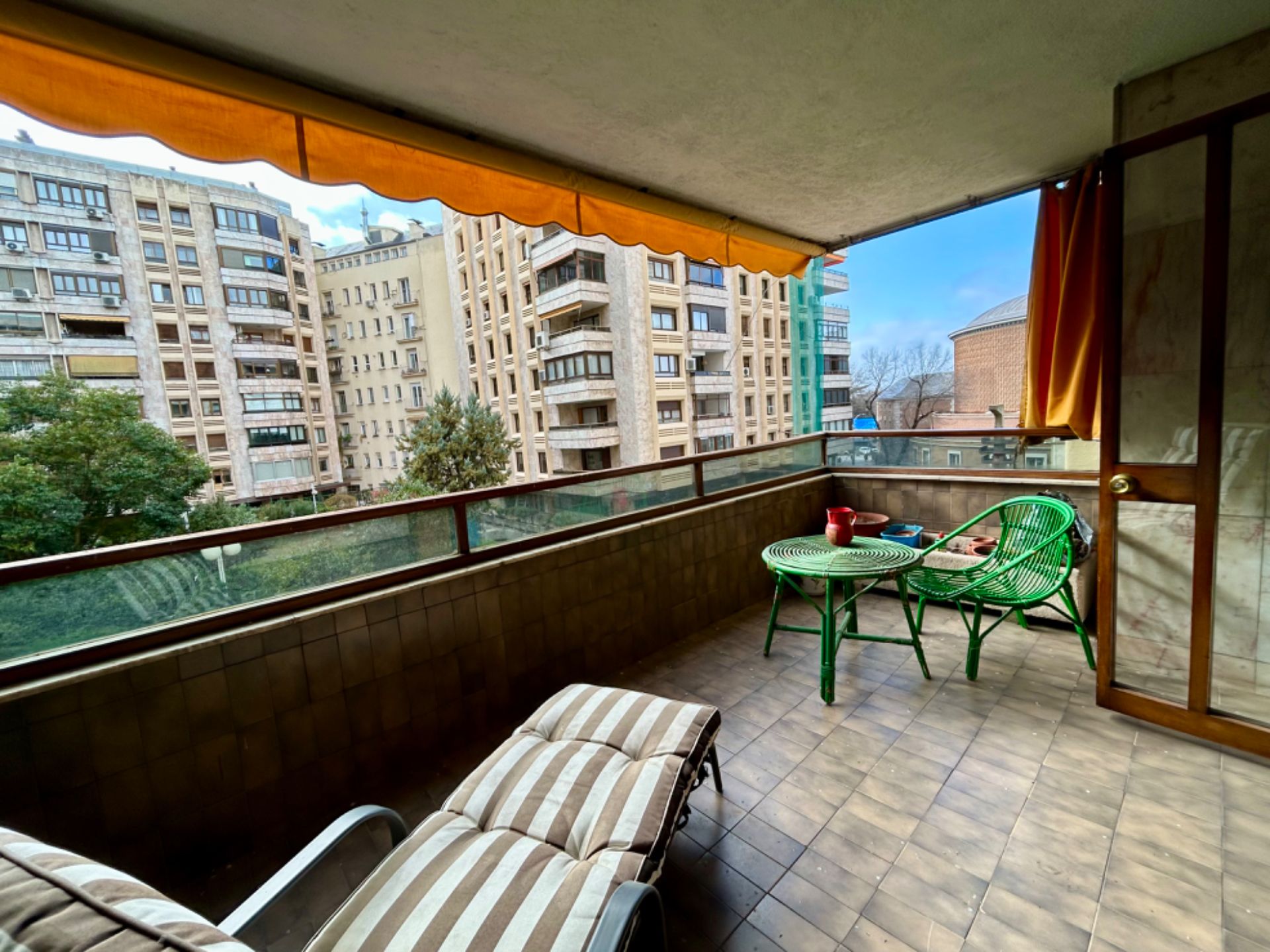 Terrace of Flat for sale in  Madrid Capital  with Heating, Parquet flooring and Terrace