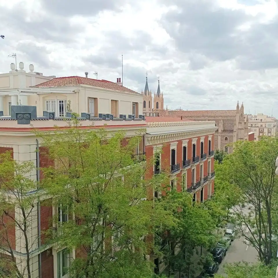 Außenansicht von Dachboden zur Miete in Madrid mit Klimaanlage, Heizung und Terrasse