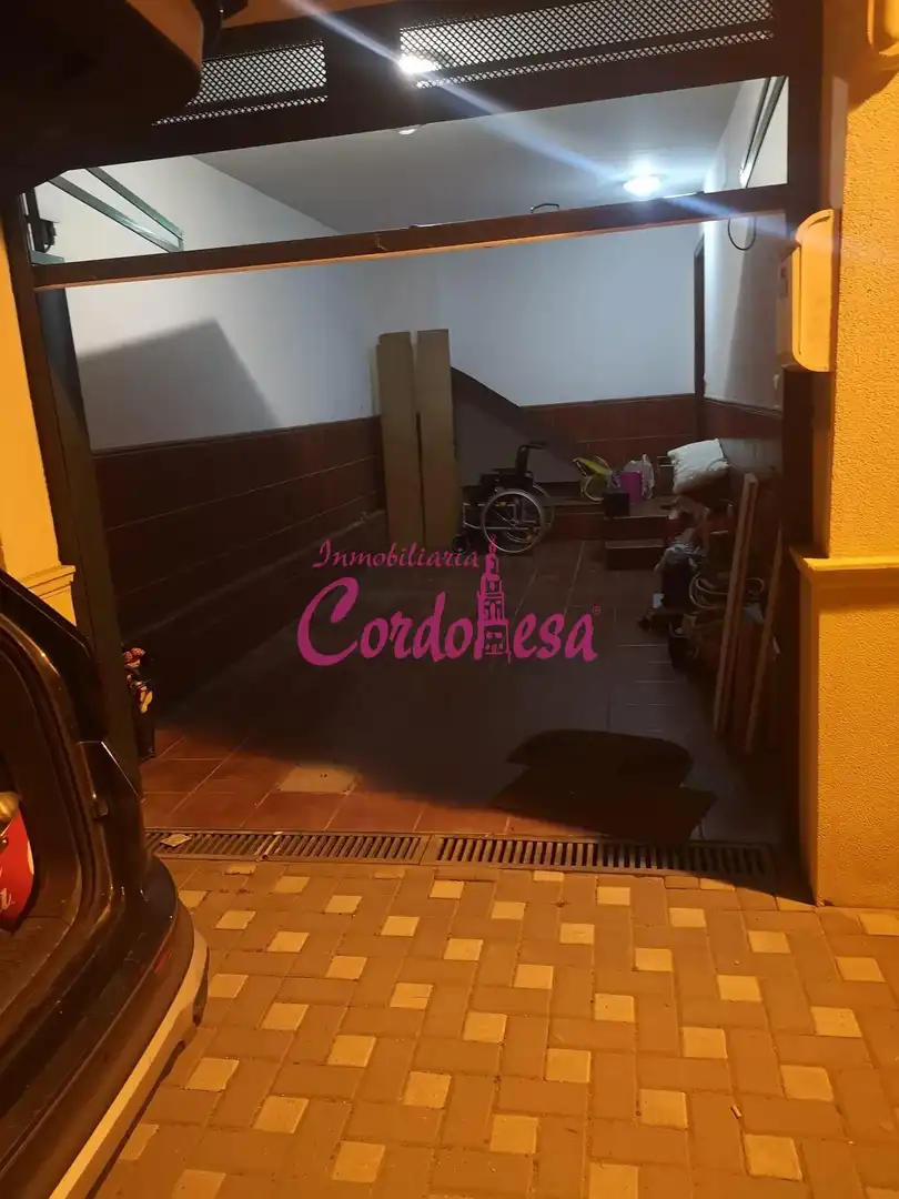 Casa amb piscina en venda a Poniente-Norte - Miralbaida - Parque Azahara, imagen 16