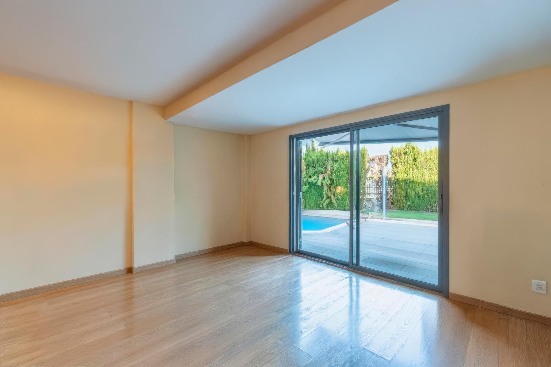 Dormitori de Casa adosada en venda en  Palma de Mallorca amb Calefacció, Jardí privat i Parquet