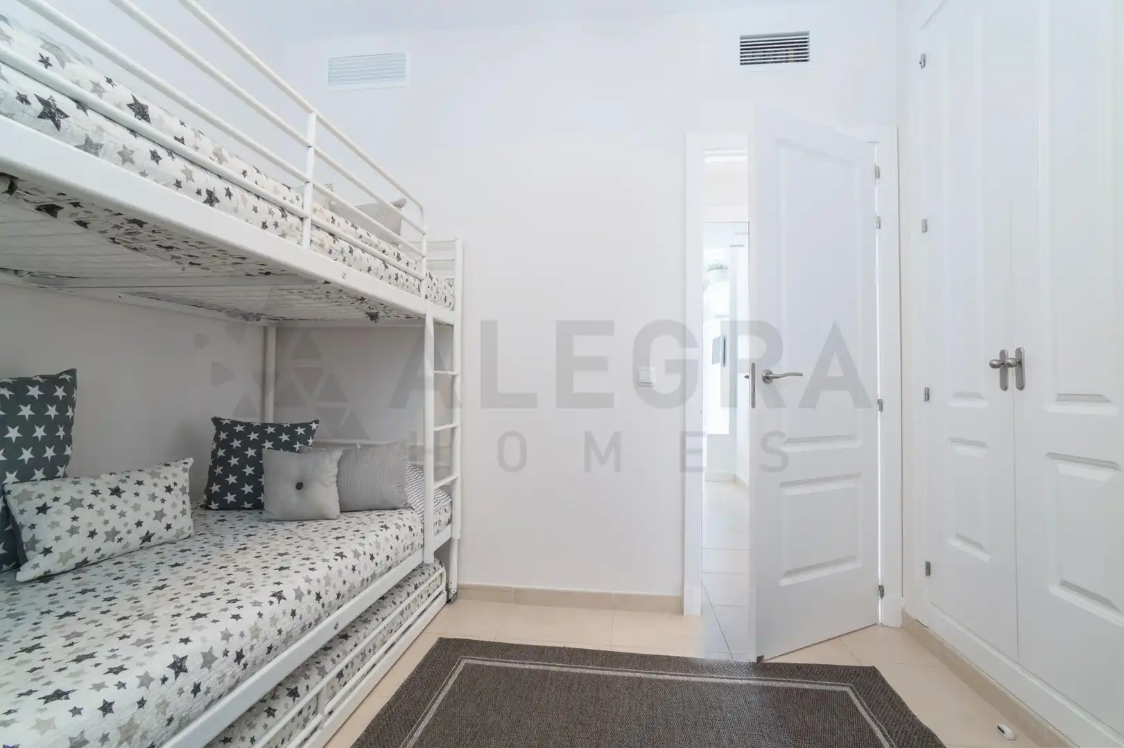 Habitación de Ático en venta en Rota con Aire acondicionado, Jardín privado y Terraza