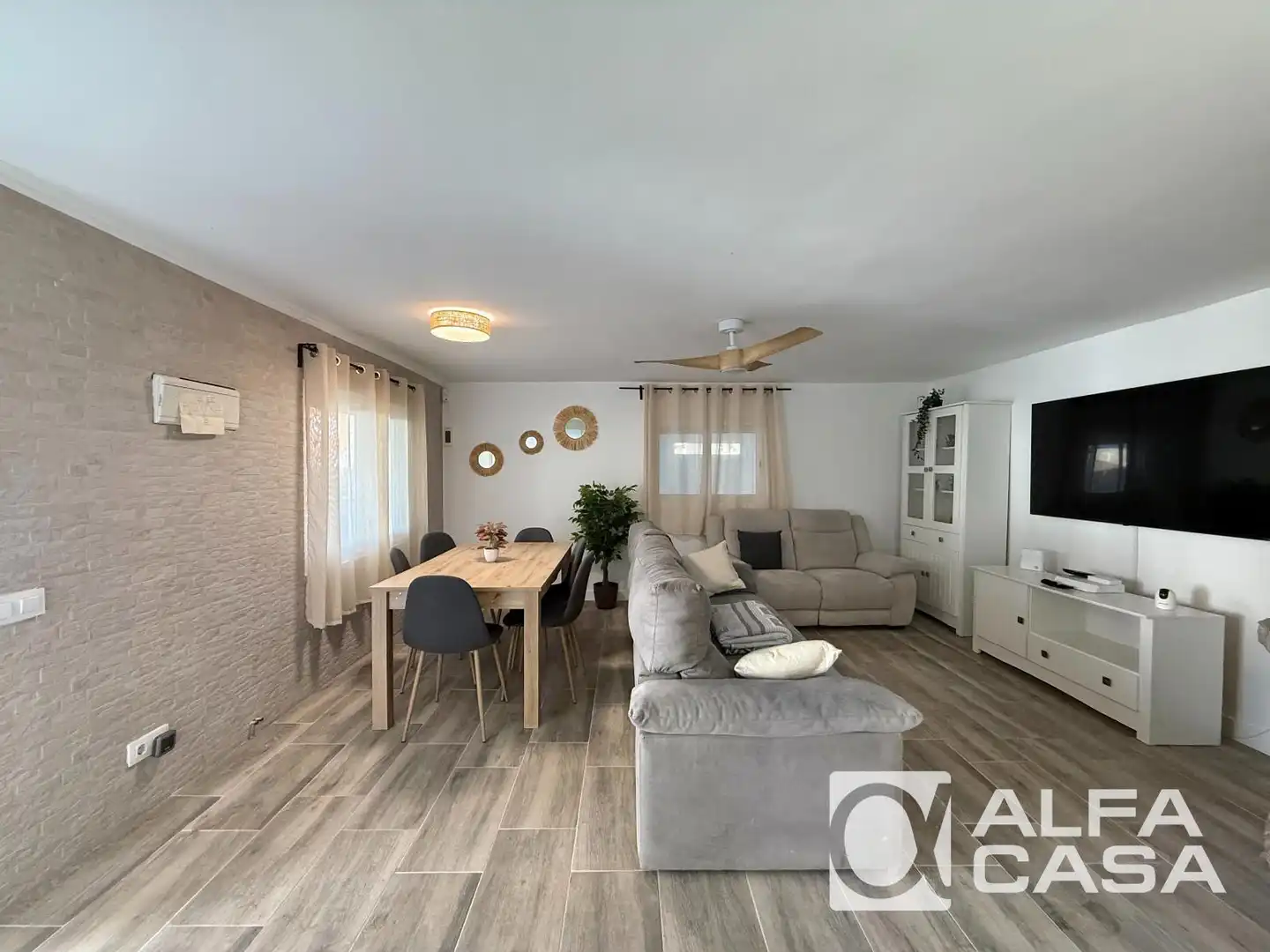 Sala d'estar de Casa o xalet en venda en Lloret de Mar amb Calefacció, Terrassa i Traster