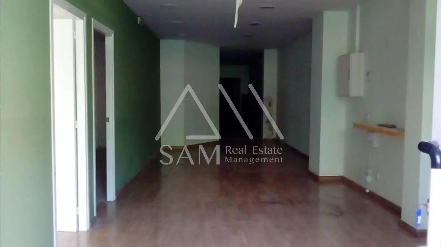 Amplio Local Comercial en Lérida  Excelente Ubicación, imatge 2