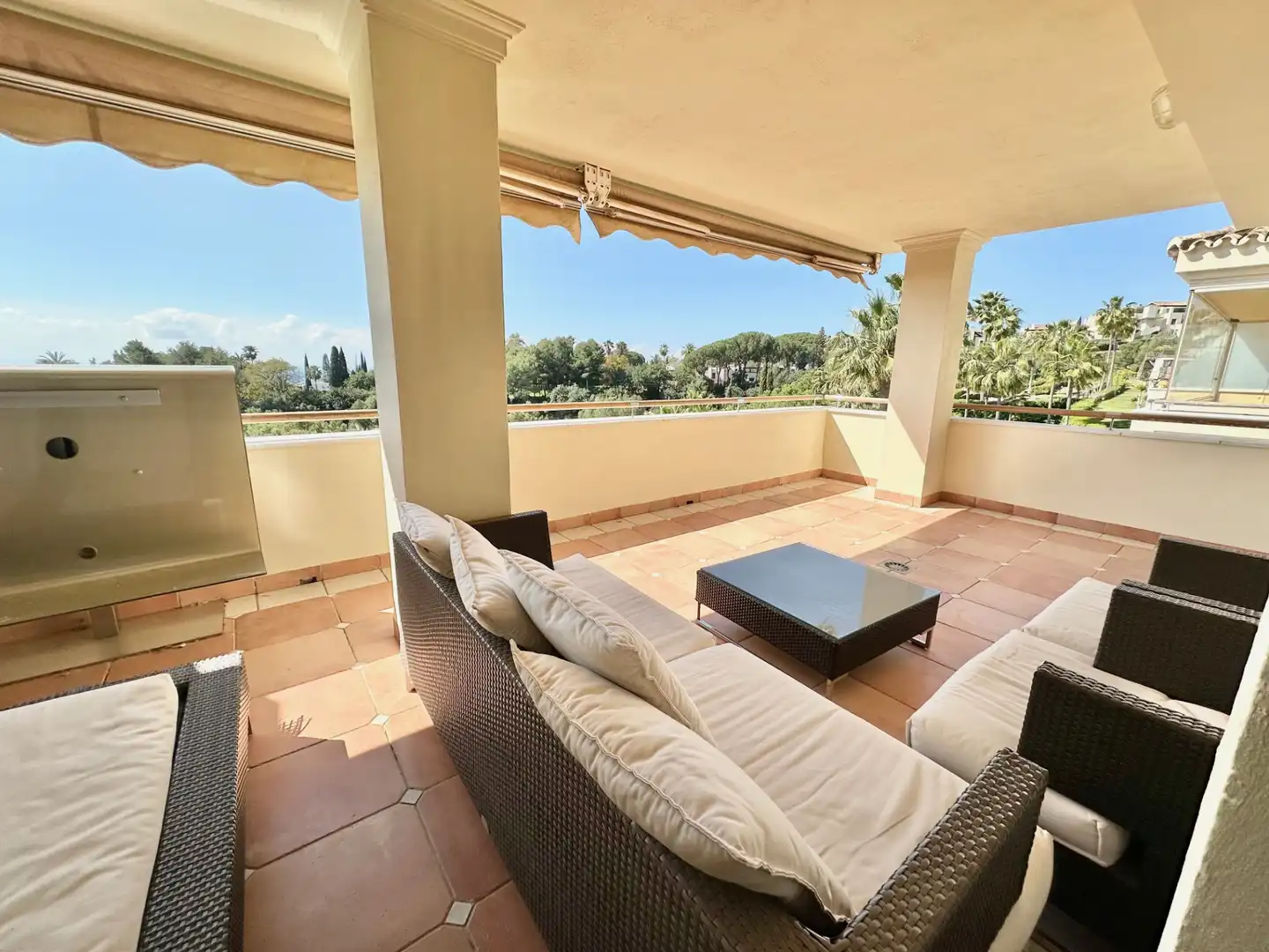 Apartamento con piscina en venta en Milla de Oro, imagen 5
