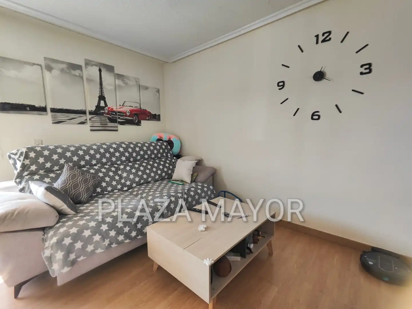 Sala d'estar de Àtic en venda en Villares de la Reina amb Calefacció, Parquet i Terrassa