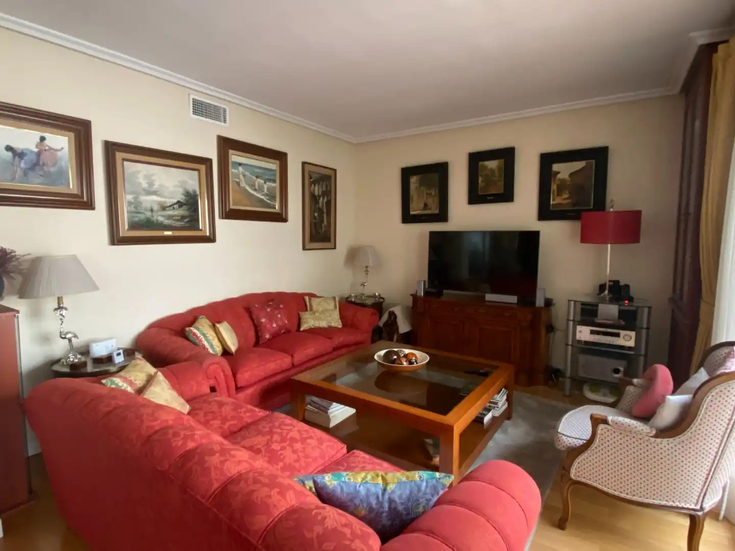 Wohnzimmer von Dachboden zum Verkauf in  Madrid Capital mit Klimaanlage und Terrasse