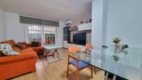 Sala d'estar de Pis en venda en Molins de Rei amb Aire condicionat, Calefacció i Parquet