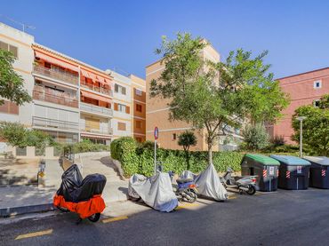 Flat with lift for sale in C/ Lago Enol - Urb Parque Los Almendros -