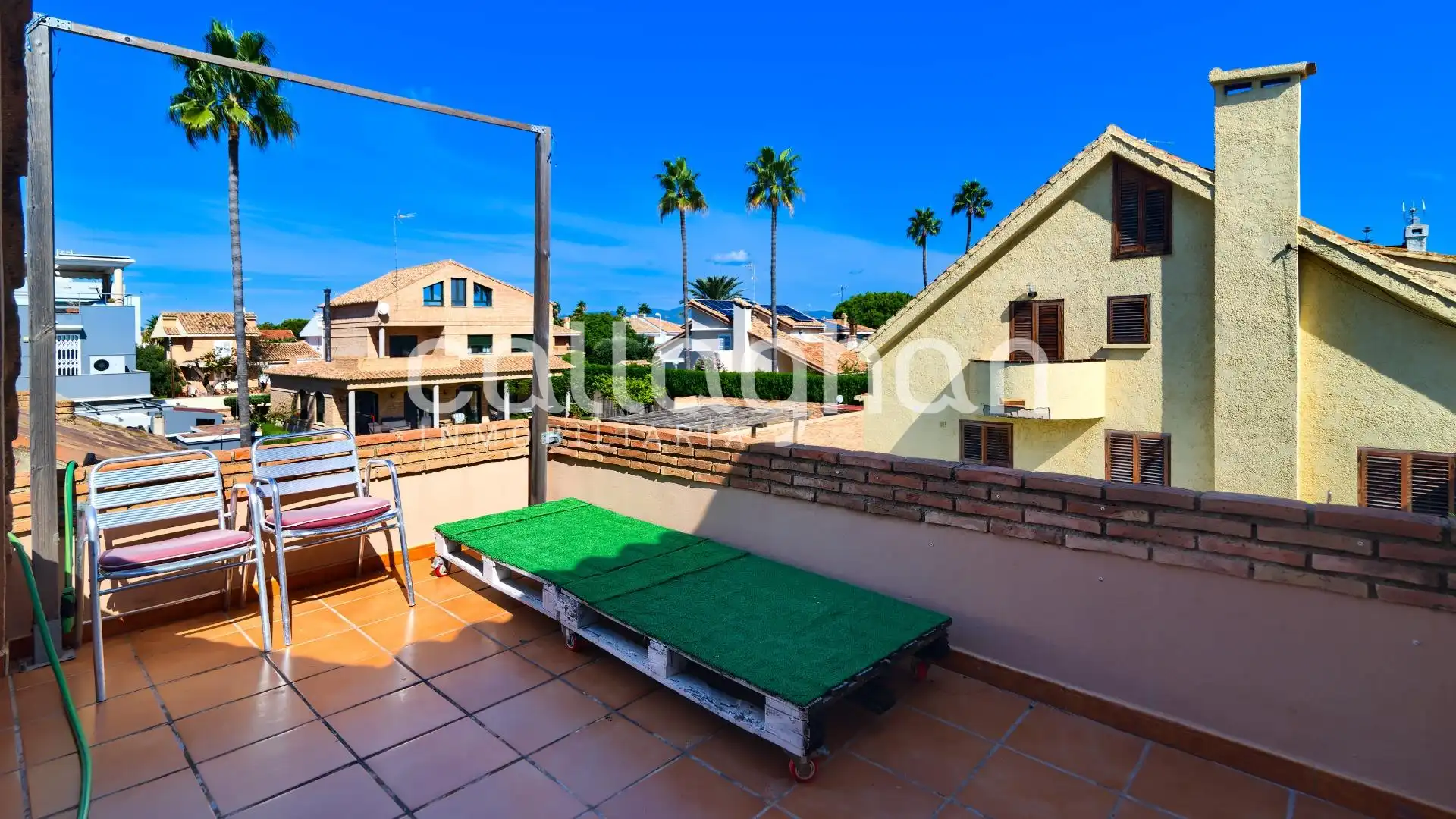 Exterior view of Houses for sale in Sagunto / Sagunt  with Private garden