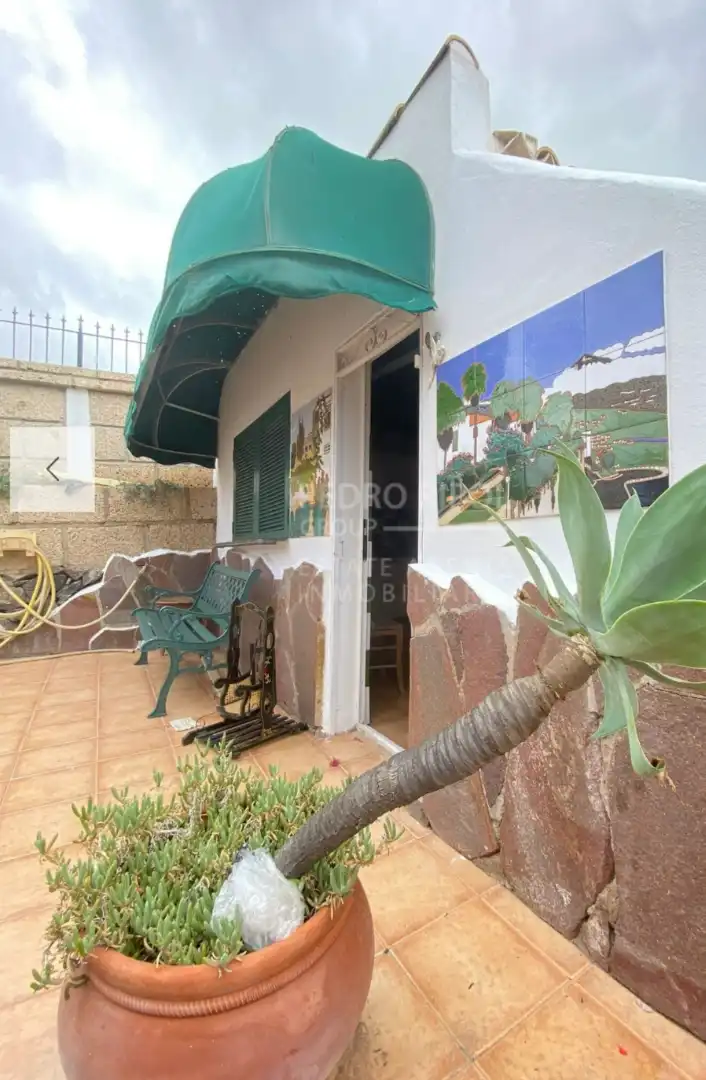 Vista exterior de Casa o chalet en venta en Arona con Jardín privado, Terraza y Horno
