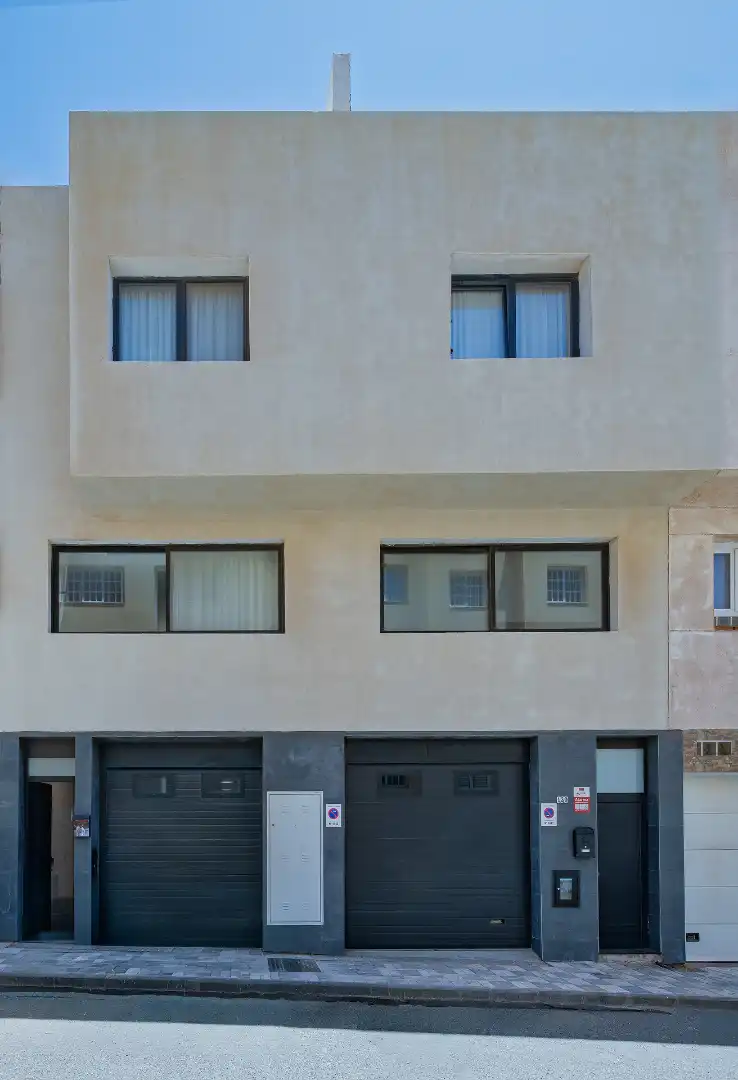 Vista exterior de Casa o xalet en venda en Agüimes amb Aire condicionat, Terrassa i Traster