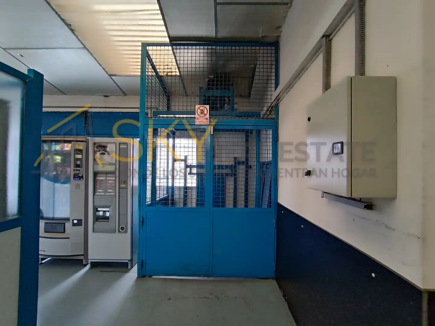 Nave industrielle avec ascenseur à vendre à Polígono de las Monjas, imagen 9