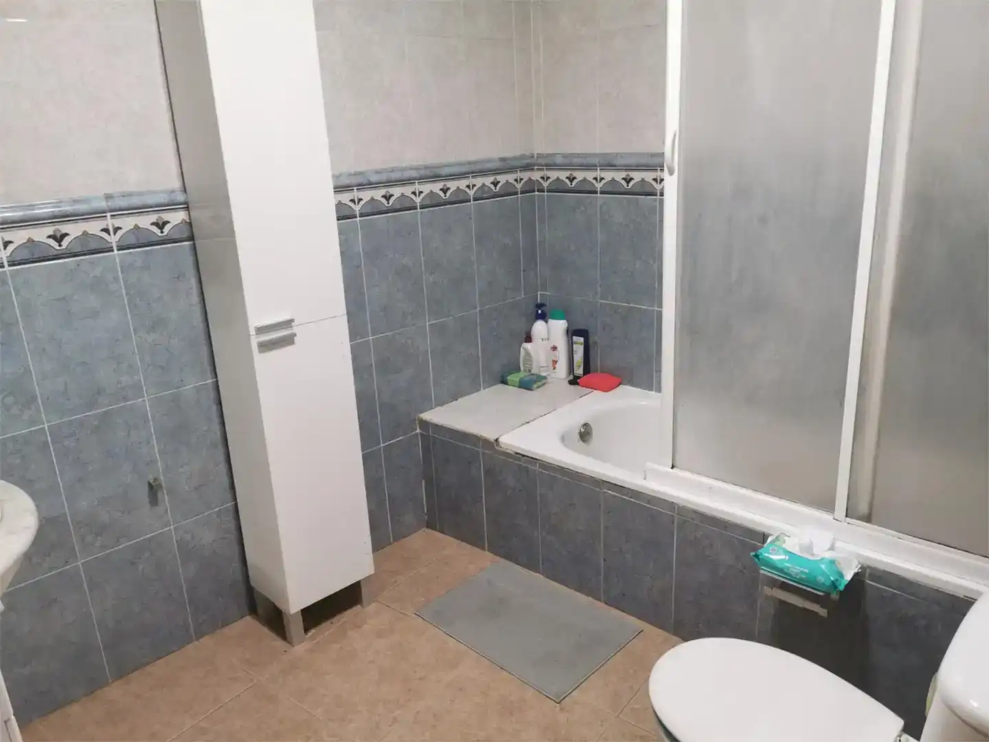 Bany de Planta baixa en venda en Cortes de Baza amb Traster, Moblat i Forn