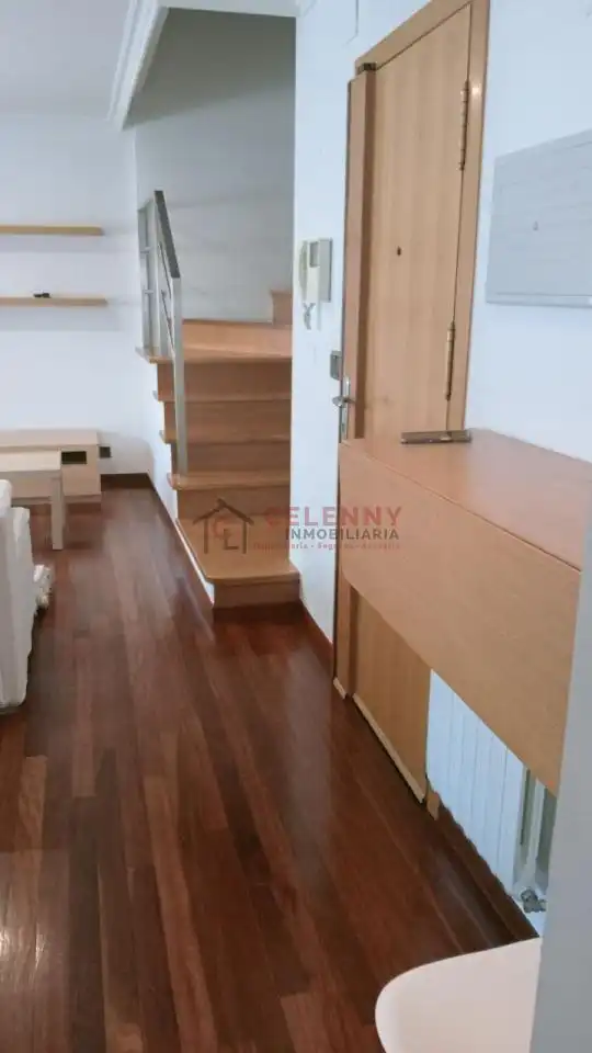 Dúplex de lloguer en Ourense Capital  amb Calefacció, Parquet i Traster