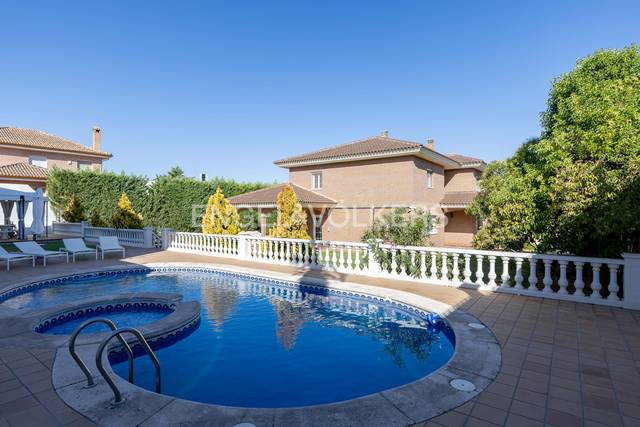 Casa-chalet en Venta en Peñas Albas - Zulema