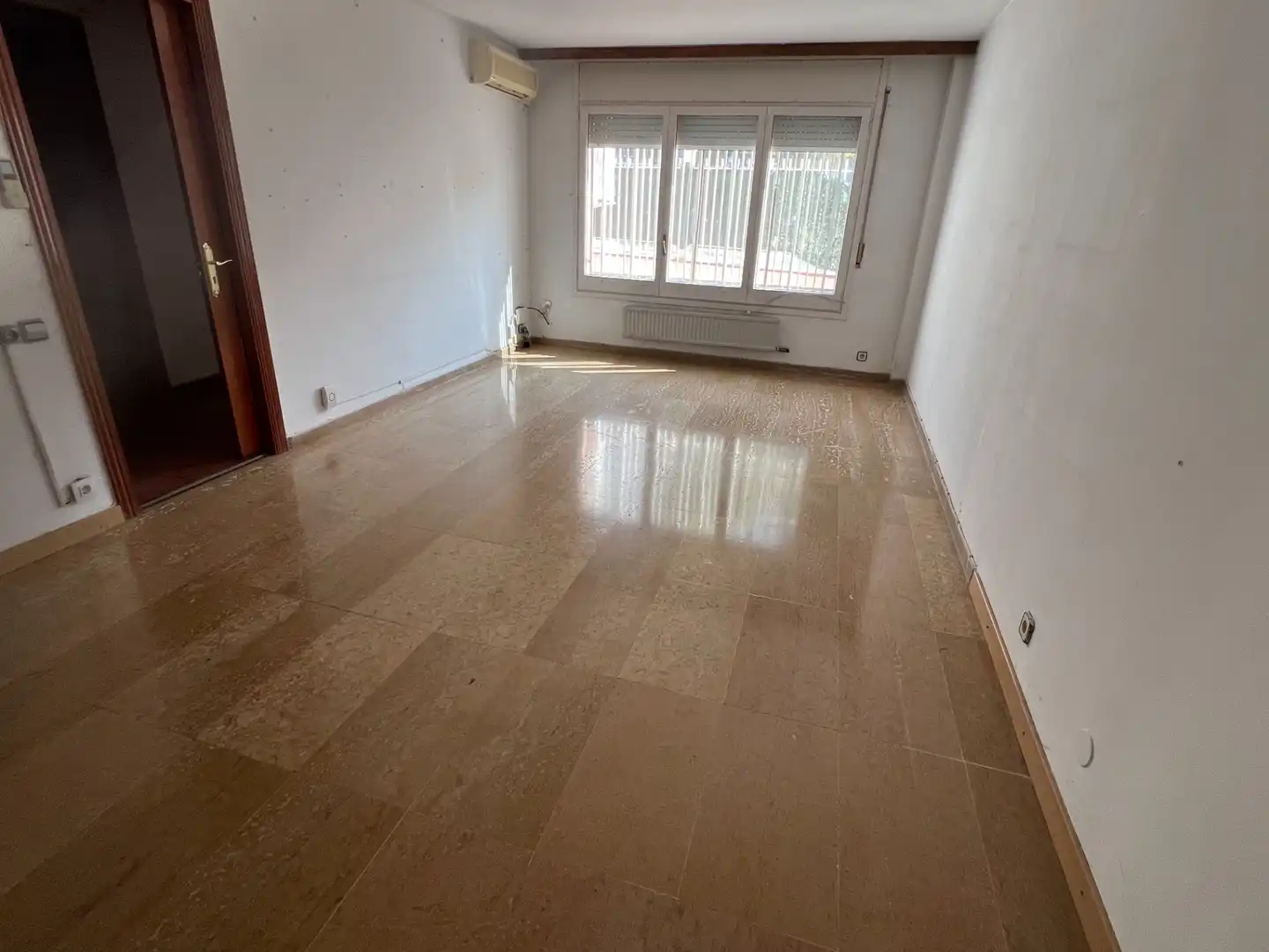 Wohnzimmer von Erdgeschoss zum Verkauf in Tarragona mit Heizung und Terrasse